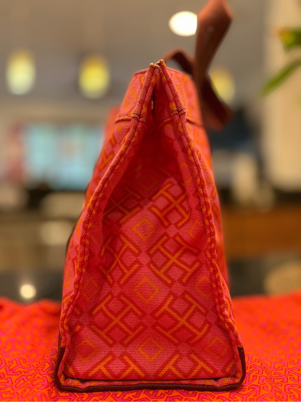 Tory Burch Limited Edition Honeysuckle Printed Canvas Classic Tote - Picture 5 of 13